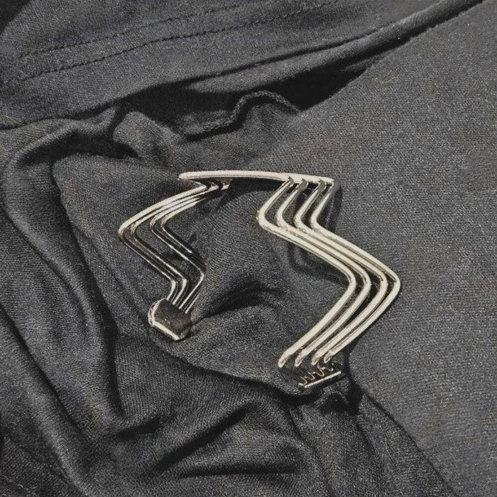 ESSENTIALS PURPLE BLACK ZIG ZAG CHEVRON V-NECK TAB SLEEVE TUNIC BLOUSE 4X – 5X - Picture 8 of 9